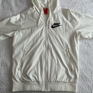 Nike women’s Windbreaker Jacket. Used/like new